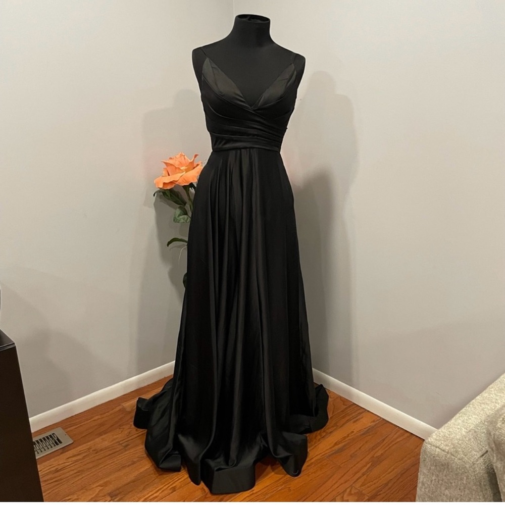 La Femme 28607 Black Plunge Neck Gown
